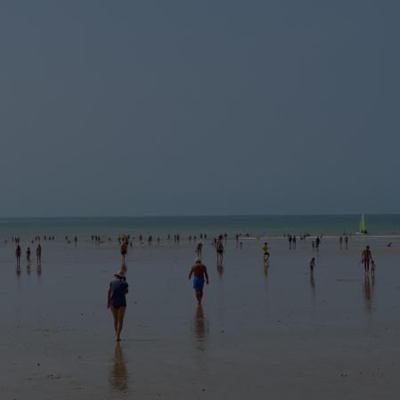 Instantánea de bañistas en la isla de Ré.