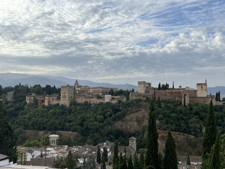 El despertar de la Alhambra y el Generalife.