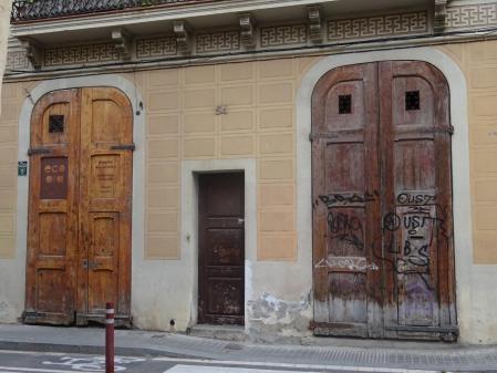 Puertas de la Calle Taulat.
