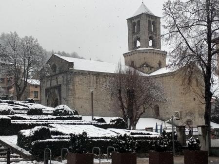 Nevada en el monasterio de Sant Pere de Camprodon.