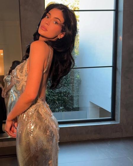 Kylie Jenner con el vestido vintage de Atelier Versace