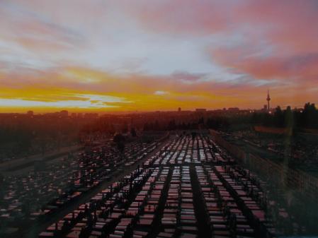 El ocaso de las tumbas de la Almudena.