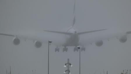 Nube de condensación en las alas del A380.