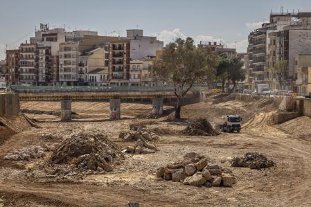 Limpieza del cauce del barranco del Poyo en Paiporta