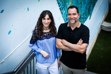 Foto ANDREA MARTÍNEZ PASTOR 16/05/2025. Entrevista a Meritxell Serra y Samuel Sánchez, finalistas del premio Vanguardia de la Ciencia en el IBEC, en Barcelona.