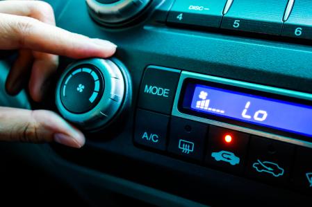 Solo los coches menos potentes notan la pérdida de rendimiento al usar el aire acondicionado 