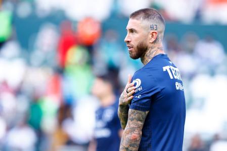 Sergio Ramos entrenando con Monterrey