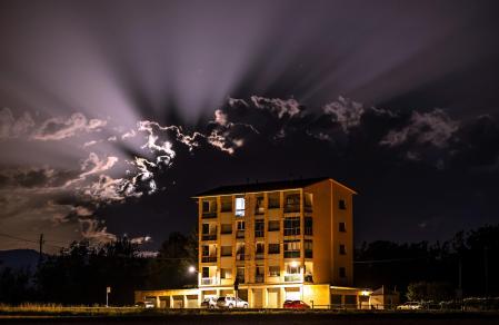 Noche de luna casi llena en Vic.