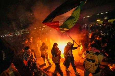 Masiva manifestación en Milán que han ocupado la estación de tren de Cadorna