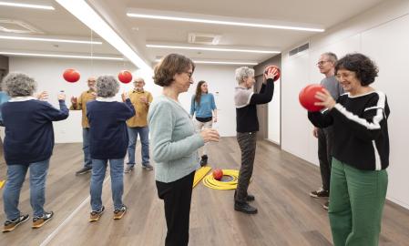 Participantes de uno de los centros donde la Fundació Catalunya la Pedrera lleva a cabo su programa.&nbsp;