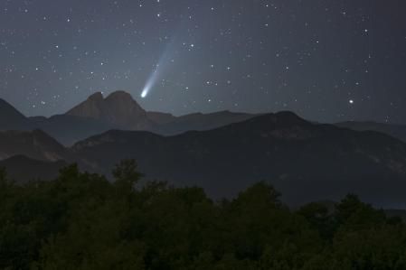 Estelar cometa Lemmon en el Pedraforca.