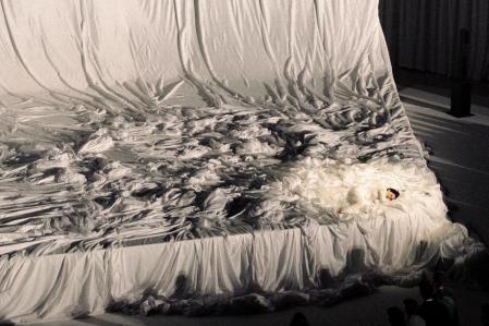 La 'listening party' de Rosalía a la sala oval del MNAC