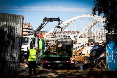 Servicios especiales de limpieza en la zona afectada