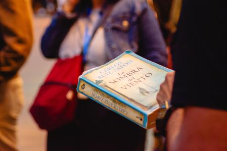 'La sombra del viento' atrae a amantes de la literatura a Barcelona