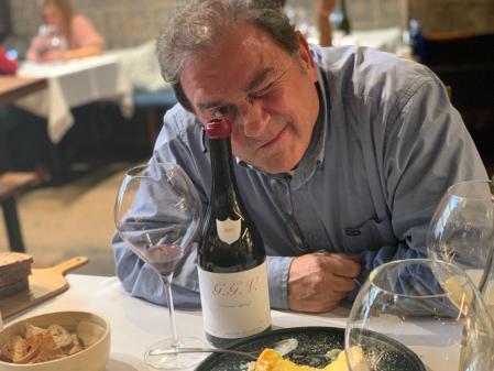 Decidieron llamar al vino GGV, por las siglas del fundador de la bodega,&nbsp;Goyo García Viadero<br>
