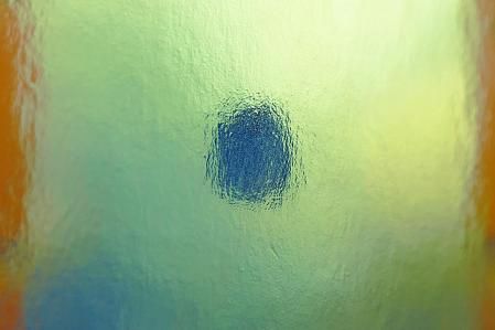 Representación abstracta del punto cero a partir de una huella dactilar.