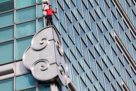 Alex Honnold ha logrado escalar sin cuerdas el Taipei.