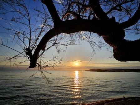 Primer amanecer de marzo en L'Escala.