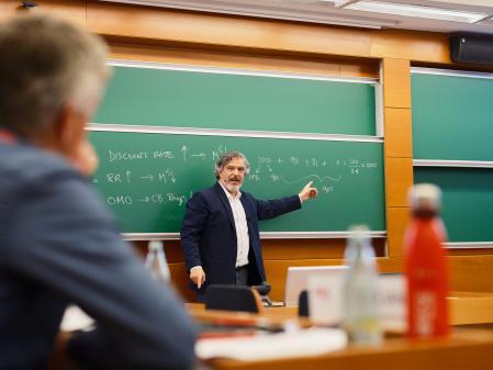 Formación ejecutiva para tomar decisiones en entornos complejos