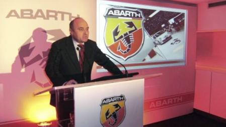 El director general de Abarth para España, Javier Garbayo, durante el acto de presentación de la marca deportiva del Grupo Fiat en el mercado español