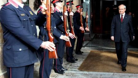 El hasta hoy presidente de la Generalitat en funciones, José Montilla, abandona el Parlament