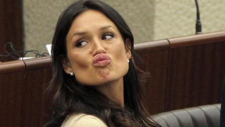 La consejera regional Nicole Minetti atiende a una sesión del parlamento regional lombardo.