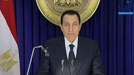 El presidente egipcio, Hosni Mubarak, durante su aparición televisiva