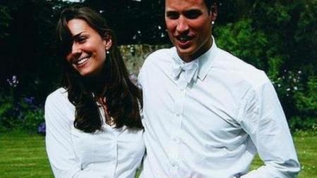 Kate Middleton y el príncipe Guillermo en una imagen de su álbum personal