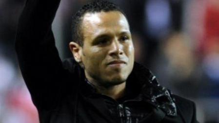 Luis Fabiano se despide de la que ha sido su casa en los últimos años, el Sánchez Pizjuán