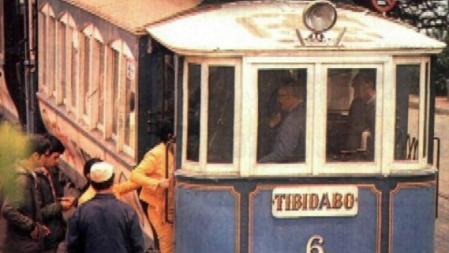 Tras la supresión de 1971, el tranvía azul quedó como único superviviente