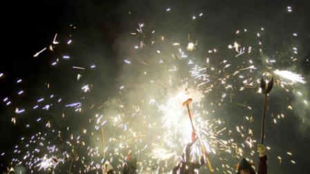 Un momento del correfoc de las Fiestas de la Mercè