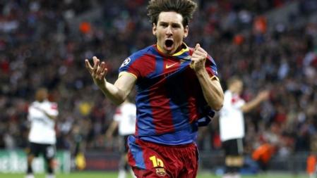 Messi 'empuña' el escudo azulgrana tras el 2-1