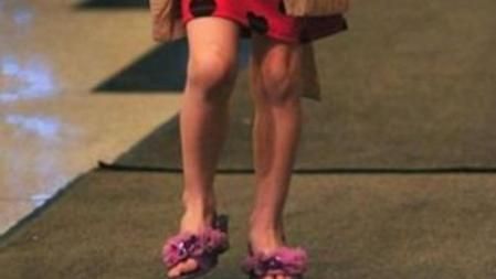 Suri cuenta con todo tipo de zapatos de tacón en su armario