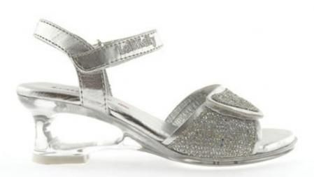 Un modelo de zapatos con tacón de la empresa Lelli Kelly