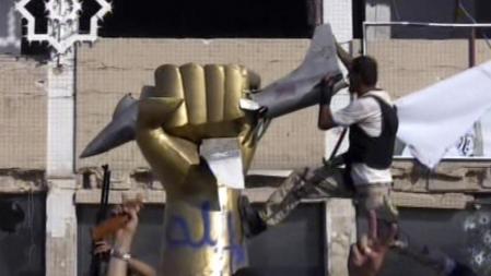 Los rebeldes libios han tomado por completo el Palacio Presidencial de Gadafi en Trípoli