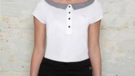 Conjunto en blanco y negro diseñado por Winehouse