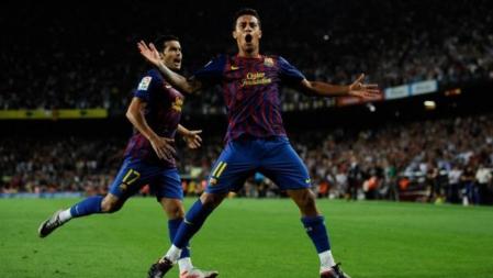 Thiago Alcántara celebra con mucha efusividad su primer gol de la temporada con el Barça ante el Villarreal