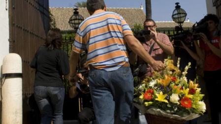 Crisantemos, girasoles y alhelíes, regalos de boda para la duquesa