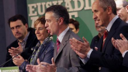El presidente del PNV, Iñigo Urkullu, durante su comparecencia para valorar los resultados obtenidos por los peneuvistas en las elecciones generales.