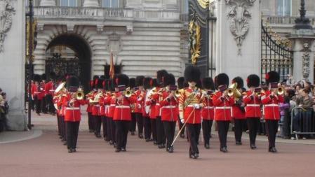 Cambio de Guardia, frente al palacio de Buckingham de Londres