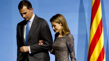 El Príncipe, acompañado por doña Letizia, manifestó su compromiso con Catalunya