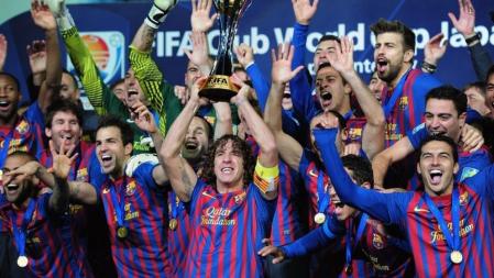 Los jugadores del Barça celebran el título de campeón del mundo en Japón
