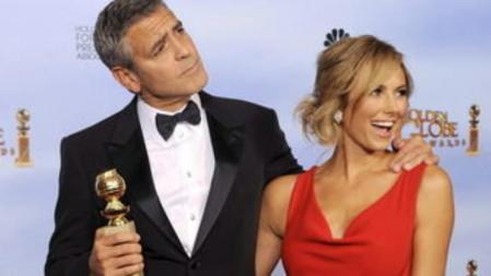 George Clooney con su novia en la alfombra roja de los Globos de Oro