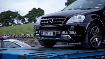 Un todo terreno Mercedes requisado en la mansión Dotcom del propietario de Megaupload, Kim Schmitz