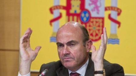 El ministro Luis de Guindos explica la reforma financiera