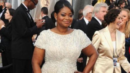 Octavia Spencer de Jimmy Choo en la alfombra roja de los Oscar