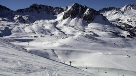 Zona de esquí en la estación andorrana de Grandvalira-Grau Roig