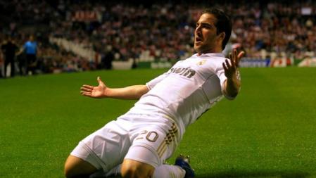 Higuaín celebra el primer gol de su equipo frente al Athletic