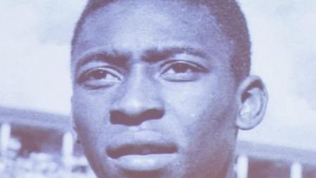 Pelé anoto 77 goles con Brasil