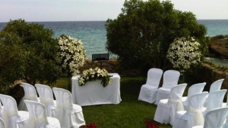 El futbolista Andrés Iniesta contraerá matrimonio con su novia de hace 4 años, Anna Ortiz, en el Castillo de Tamarit el 8 de julio de 2012.